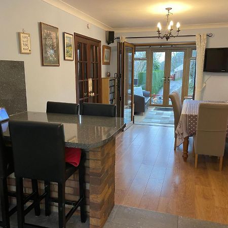 Dyffryn Taf - Spacious 3 Bedroom Bungalow Close To Amenities St Clears Exterior foto